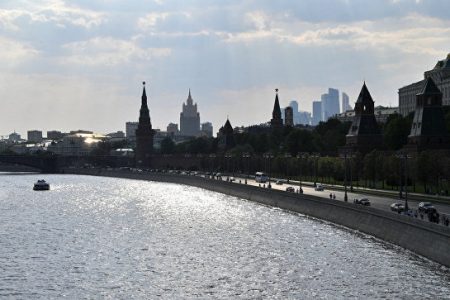 Более 30 человек эвакуировали из-за пожара на теплоходе на Москве-реке