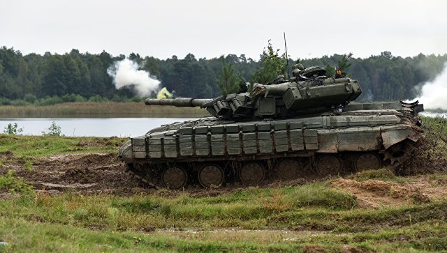 В Сети высмеяли Порошенко, восхитившегося видео с украинскими танкистами