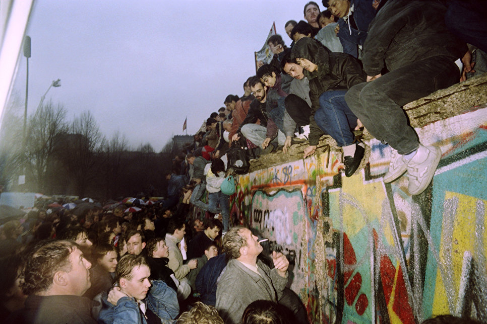 Стена в голове: восточные немцы тоскуют по советскому прошлому