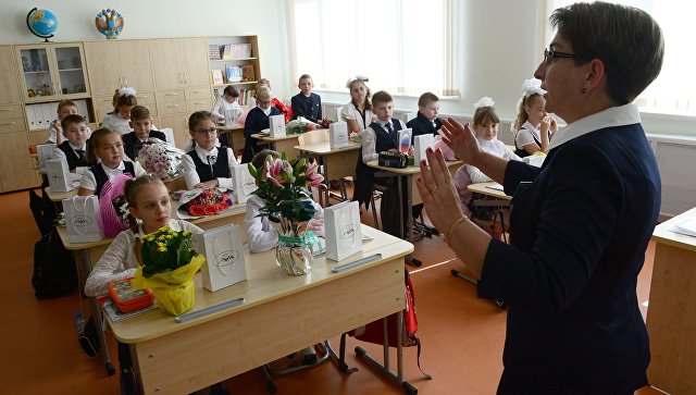 В Минтруда оценили предложение сделать День учителя выходным