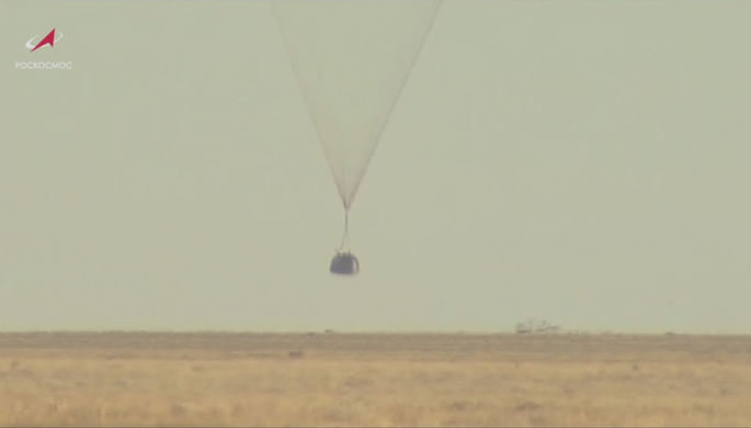 Члены экипажа МКС вернулись на Землю