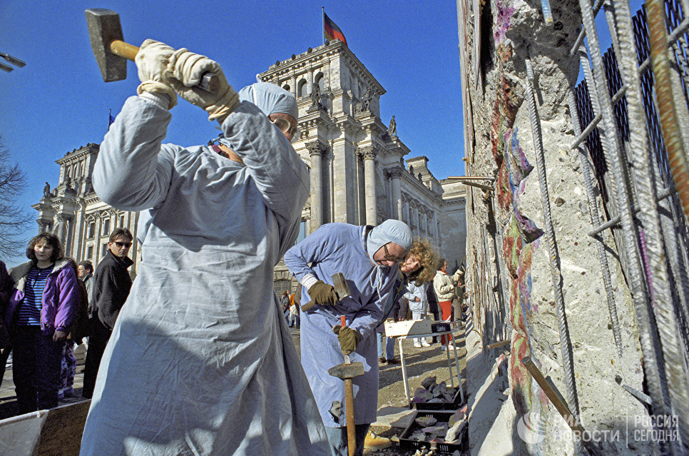Стена в голове: восточные немцы тоскуют по советскому прошлому