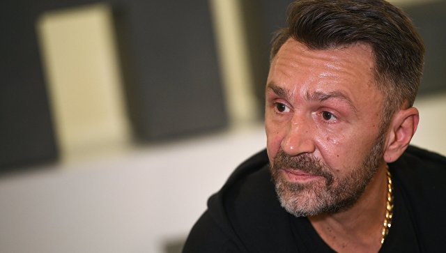 Аэропорт Пулково предложили переименовать в честь Шнурова