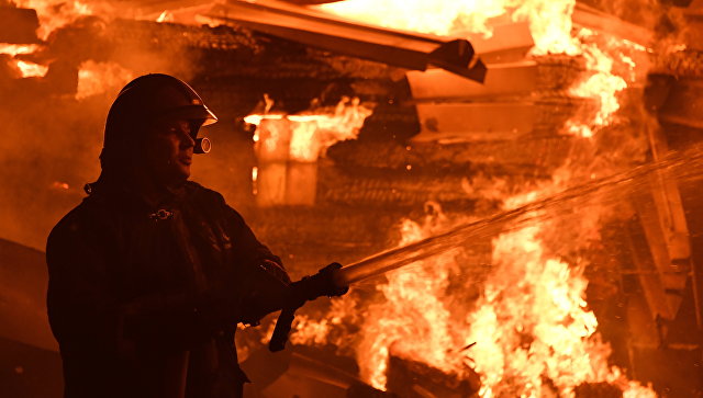 В Подмосковье произошел пожар в крупном торговом центре стройматериалов