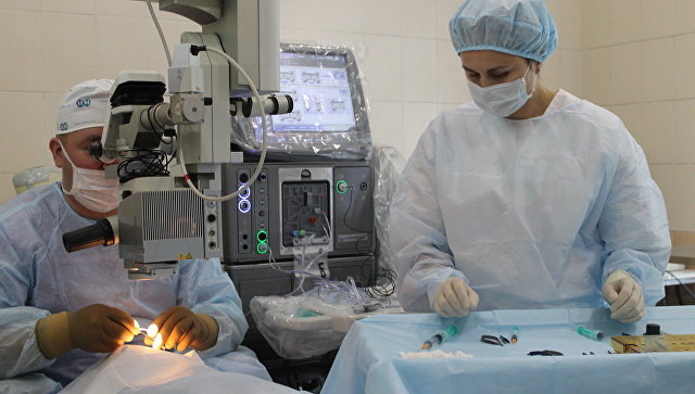 Челябинские врачи вернули зрение модели, потерявшей глаз в ДТП