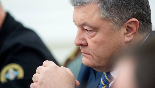 В Раде жестко раскритиковали Порошенко за введение военного положения