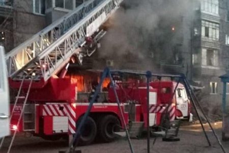 В ЕАО ликвидировали открытое горение в доме, где взорвался газ