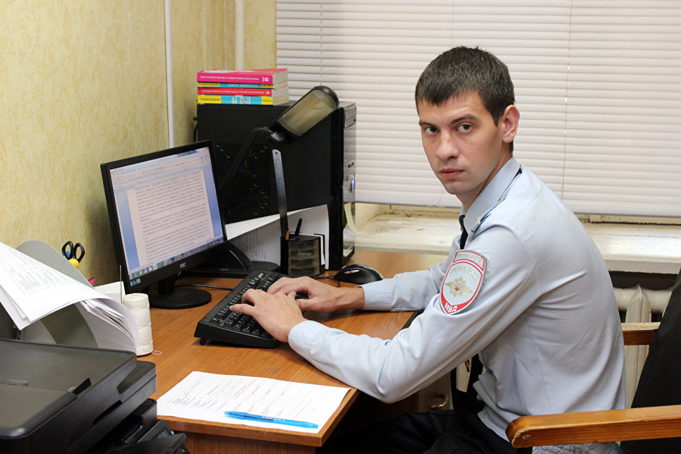 Самый родной полицейский: в России отмечают День участкового