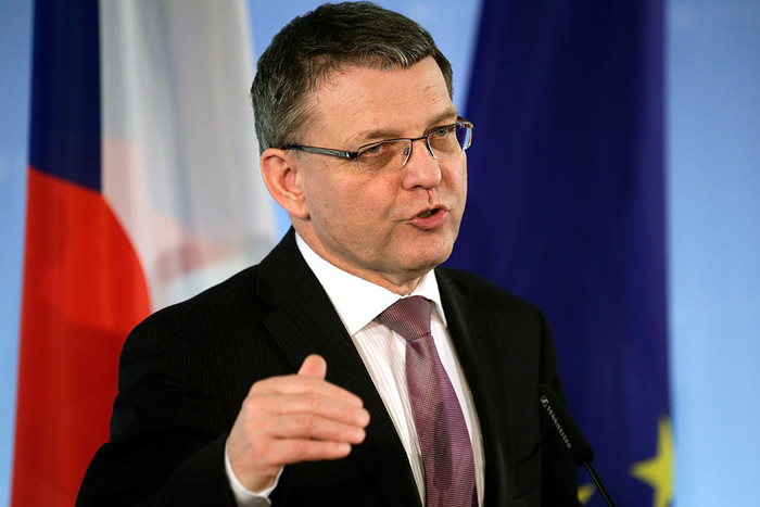 Экс-главу МИД Чехии раскритиковали за слова о миссии НАТО