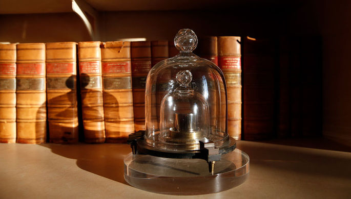 Ученые утвердили новый мировой эталон килограмма