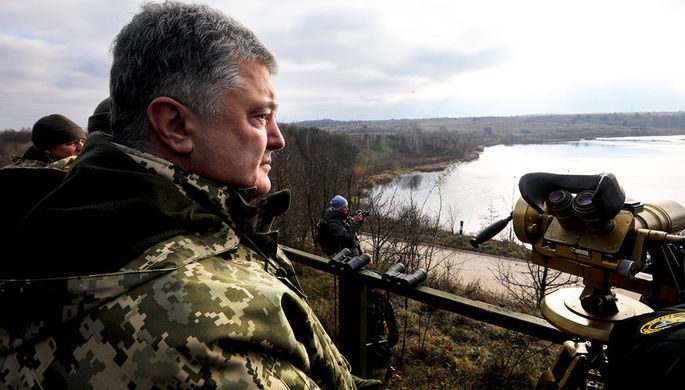Порошенко рассказал о мобилизации из-за введения военного положения