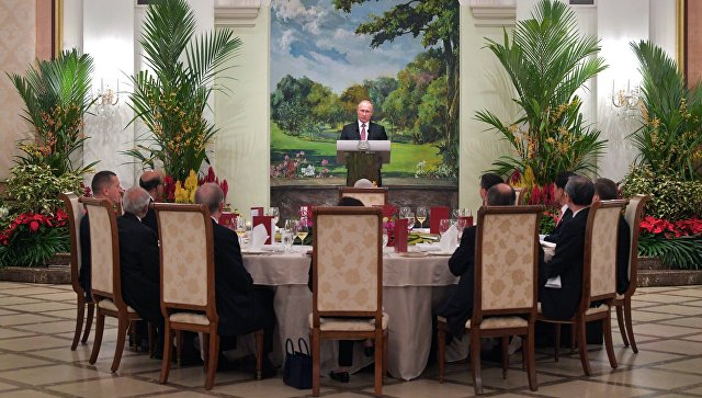 Путин пригласил представителей АСЕАН на экономические форумы в России