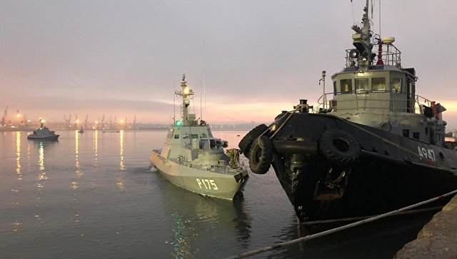 Политики и эксперты рассказали, зачем Киев вводит военное положение