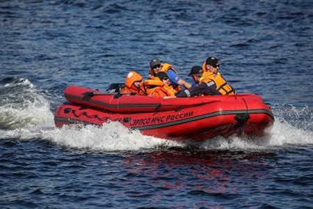 Десять яхт не смогли добраться до берега во время регаты в Черном море