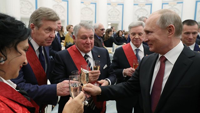 Путин: трудностей прибавляется, когда движешься вперед, но РФ их преодолеет