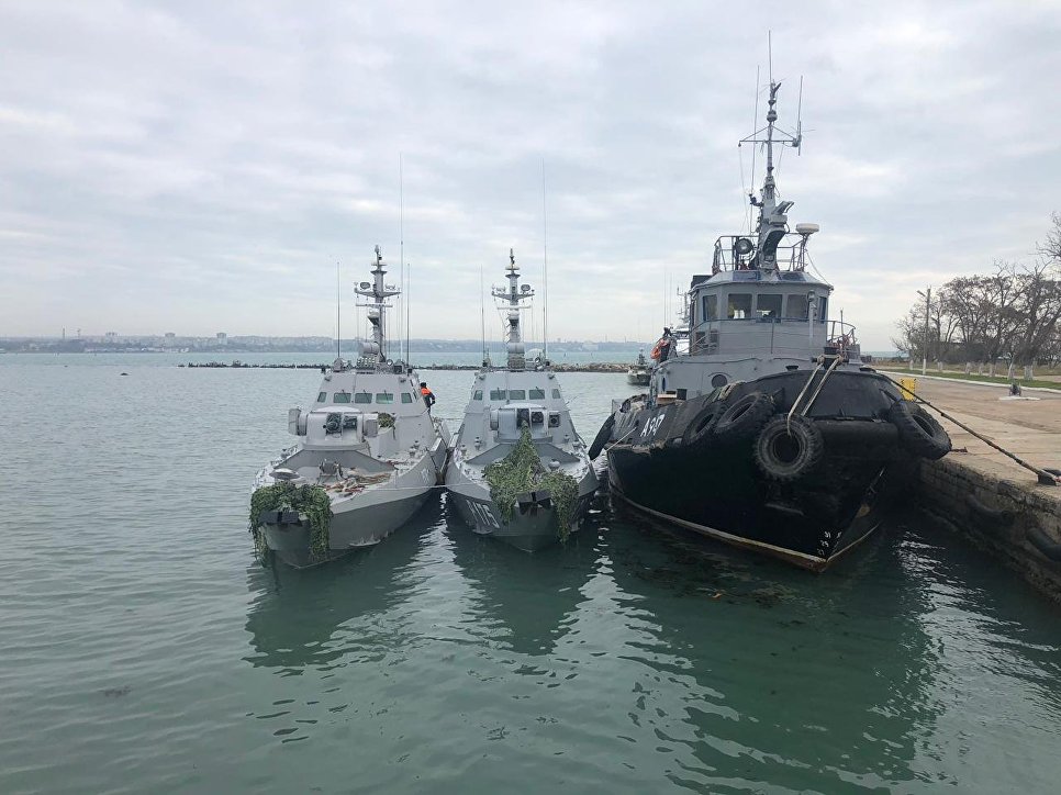 "Военное положение введем, воевать не будем". Что ожидает украинцев