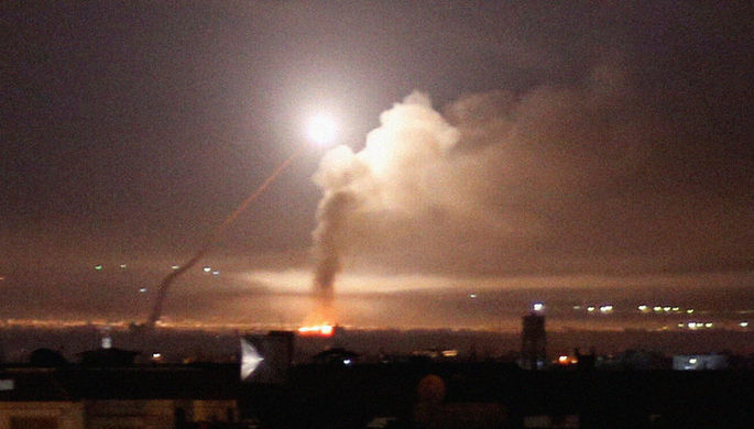 Сирийские СМИ опровергли сообщения о воздушной атаке на аэропорт Дамаска