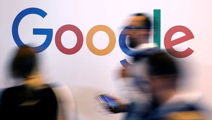 В США гендиректора Google встретили криками, что компания — зло