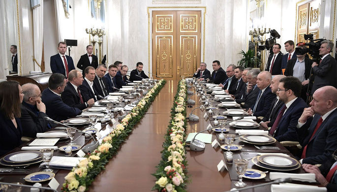 Путин не исключил теоретической возможности отключения России от интернета