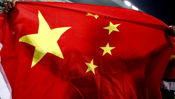 Китай обвинил США во вторжении в свои воды