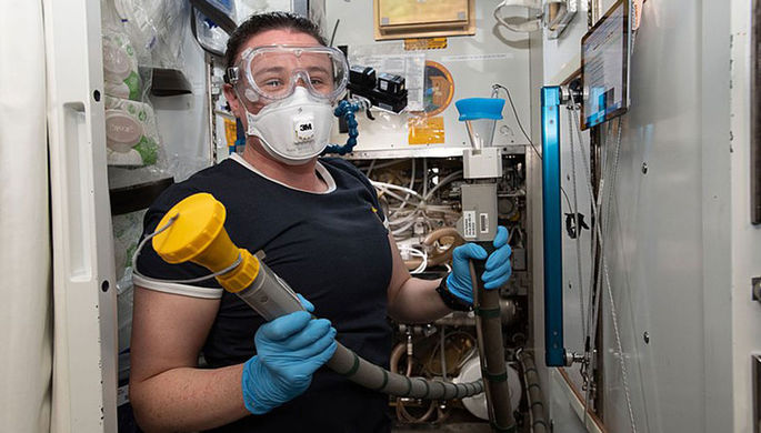 Новый туалет привезут на МКС в 2020 году