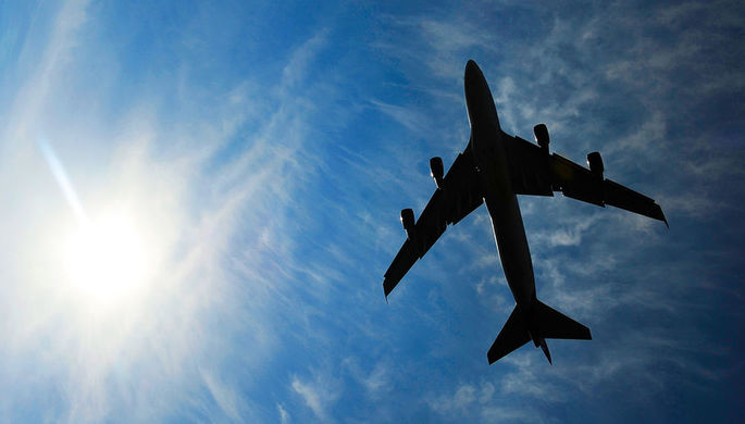 Самолет России заметили у военной базы США