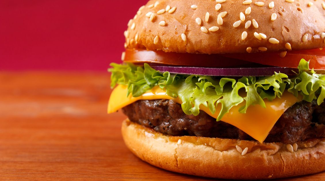 Ученые выявили новую опасность фастфуда