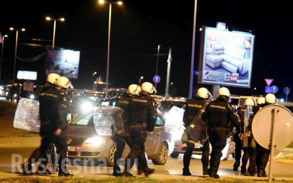 Религиозные протесты вспыхнули в Черногории (ФОТО, ВИДЕО)