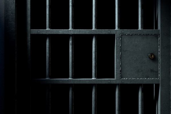 Заключенные смогут требовать компенсации за тесноту в камерах