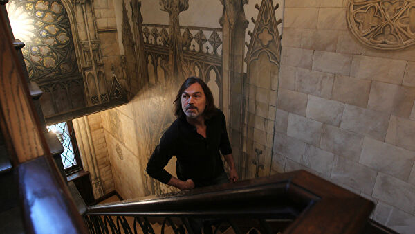 Сын Сафронова рассказал о ситуации с "изнасилованной" отцом моделью