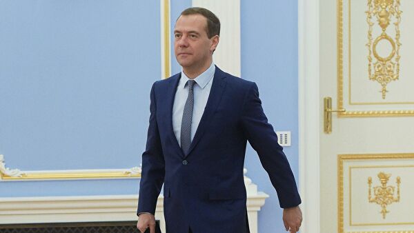Медведев назвал рост реальных доходов населения нерешенной задачей