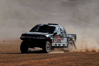 Машина российского экипажа ралли «Дакар» полностью сгорела Машина российского экипажа ралли «Дакар» полностью сгорела