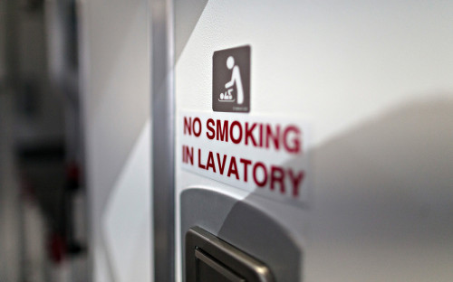 Медведев поручил разработать запрет на никотиновые &laquo;конфеты&raquo; :: Бизнес :: РБК