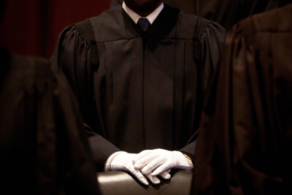 Кто вне закона? Никто