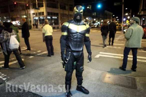 В США арестовали бойца-«супергероя» (ФОТО, ВИДЕО) В США арестовали бойца-«супергероя» (ФОТО, ВИДЕО)