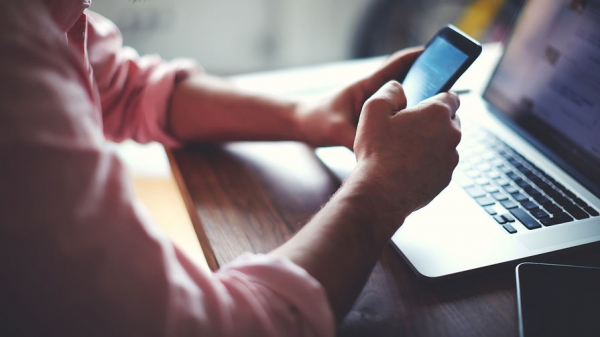 &laquo;Ъ&raquo;: &laquo;Яндекс&raquo; может запустить мобильного оператора