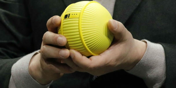 Samsung представил необычного робота-помощника