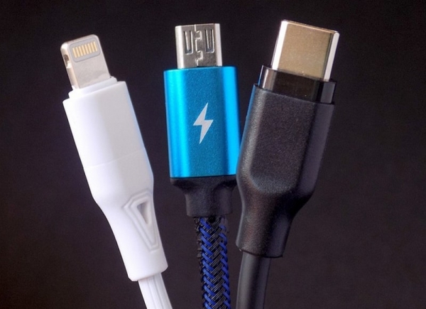 В ЕС проголосовали за введение единого разъема подзарядки мобильных устройств