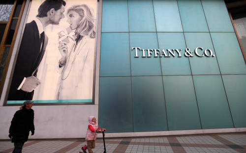 Louis Vuitton купил второй крупнейший алмаз в истории весом 1758 карат :: Бизнес :: РБК