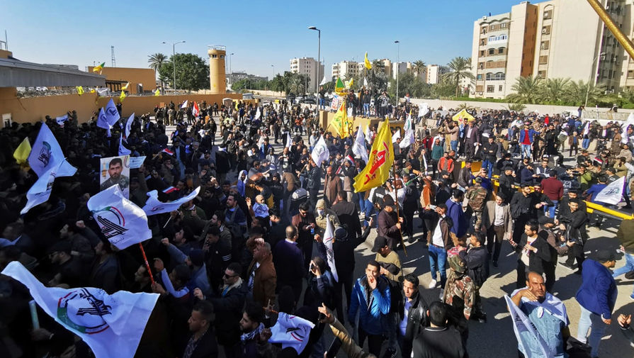 За &laquo;Хезболлу&raquo;: протестующие вынудили бежать посла США в Ираке