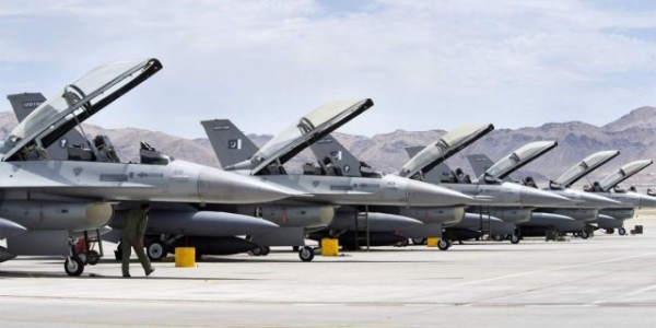 «За явным перевесом»: Индия vs. Пакистан «За явным перевесом»: Индия vs. Пакистан