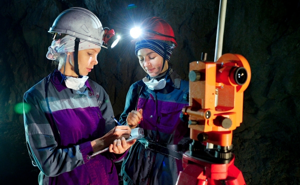 Глава &laquo;Росгеологии&raquo; попросил более $1 млрд из ФНБ на геологоразведку :: Бизнес :: РБК