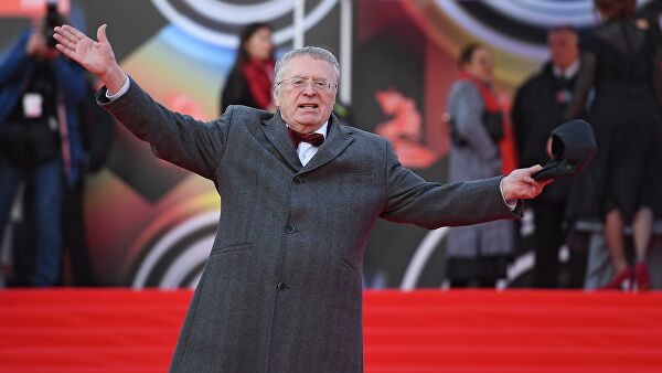 В Госдуме рассказали, как Жириновского могут наказать за раздачу денег