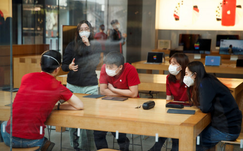 Apple сообщила об ограничениях поставок iPhone из-за коронавируса :: Бизнес :: РБК