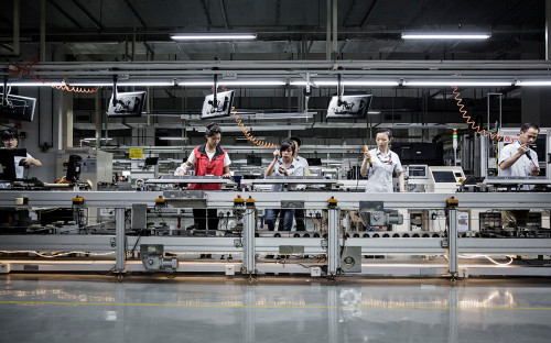 Apple временно закрыла все магазины в Китае из-за вспышки коронавируса :: Бизнес :: РБК