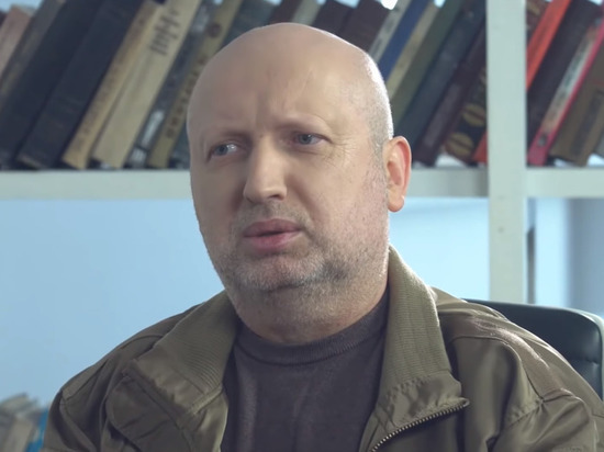 Турчинов рассказал, почему Украина не объявила войну России