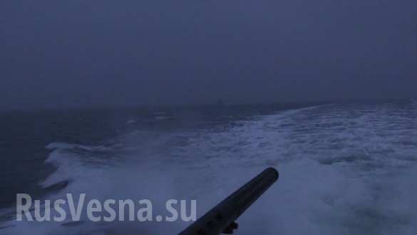 Украинские корабли провели стрельбы на Азове (ФОТО)