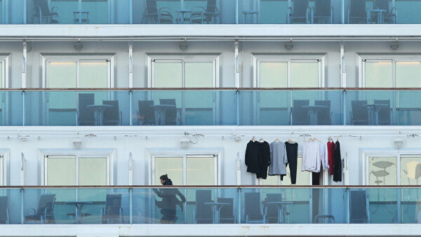 На лайнере в Японии выявили еще три случая заражения коронавирусом