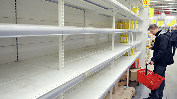 "Почти все стоит". Эксперты предрекли украинцам дефицит товаров