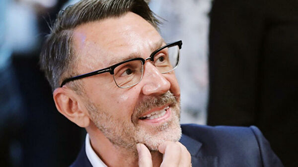 Шнуров стихами ответил на реакцию на свое вступление в "Партию Роста" Шнуров стихами ответил на реакцию на свое вступление в "Партию Роста"